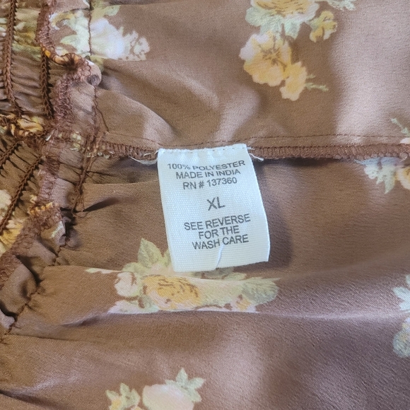 Live 4 Truth Floral Peasant Style Blouse w/ Short Bell Sleeves - XL - Picture 7 of 7